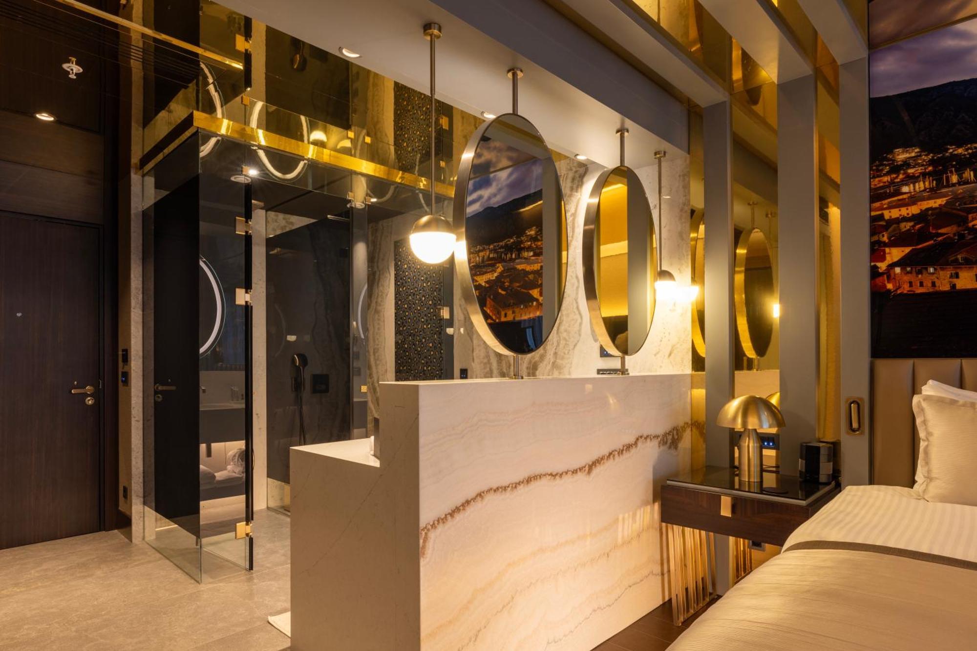 Hotel Merit Starlit & Residences 5*
